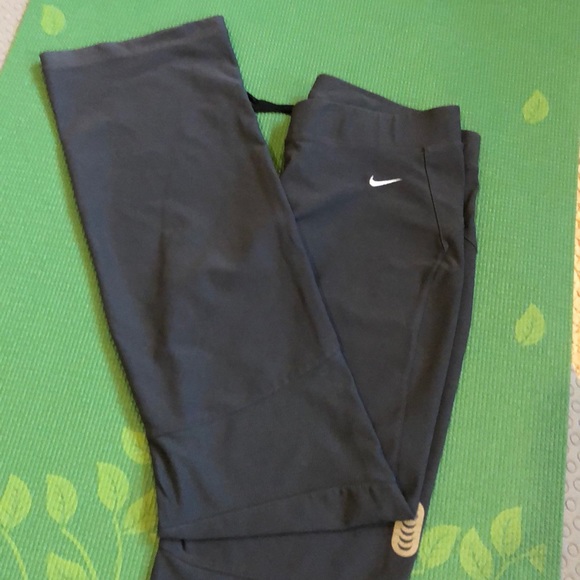 Nike Dri-Fit Running/Yoga Pants - Picture 2 of 6